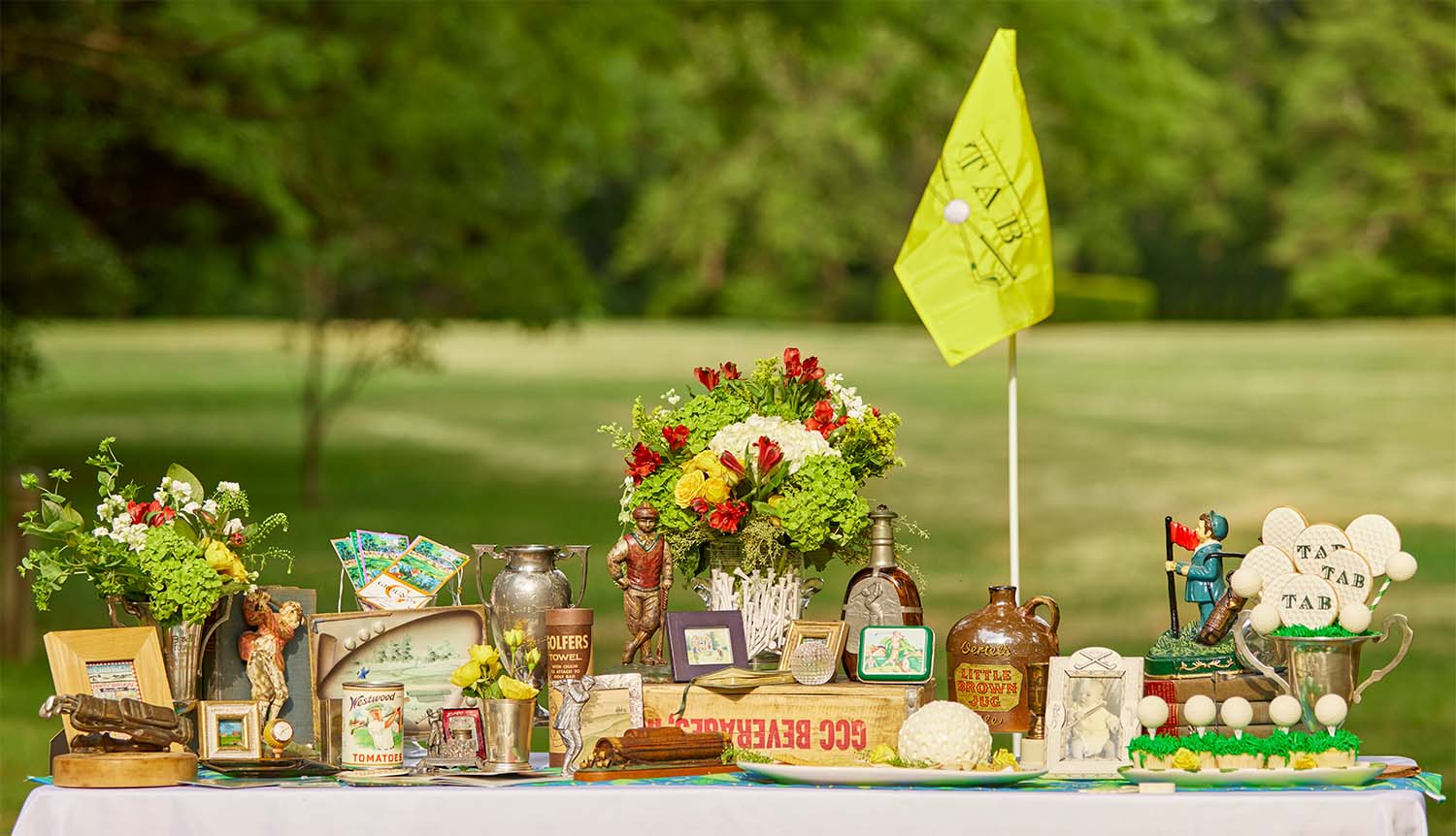 A Vintage Golf Party to Remember: Celebrating Creativity & Community
